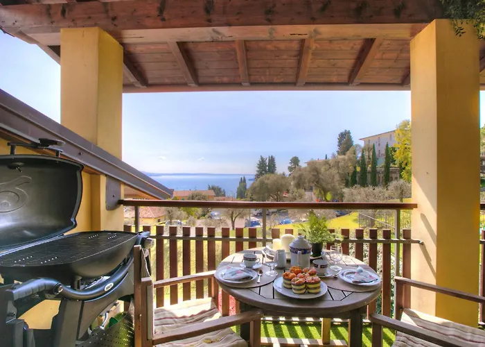 Alice House Terrace & View - Happy Apartment